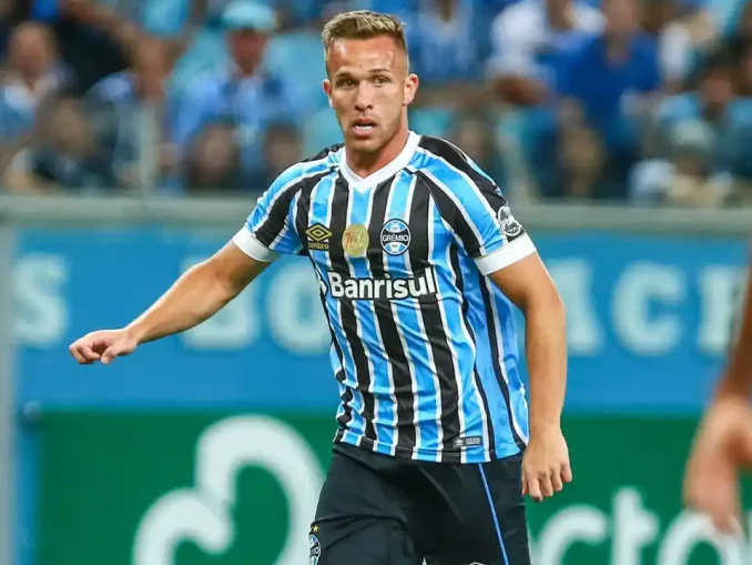 Arthur entrou na mira do Fluminense