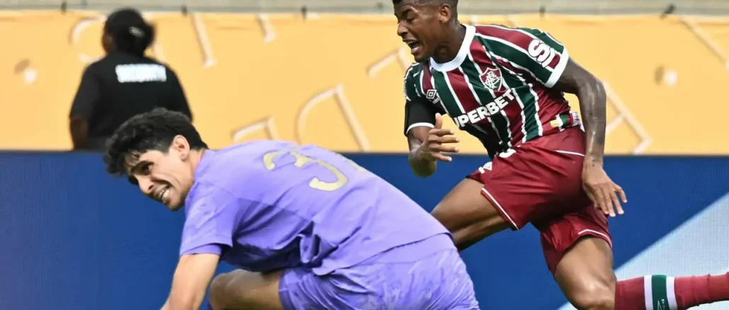 O goleiro Bounou, destaque de Marrocos na Copa, está há 345 dias invicto. Saiba como o Fluminense foi o último time a vencer o paredão.