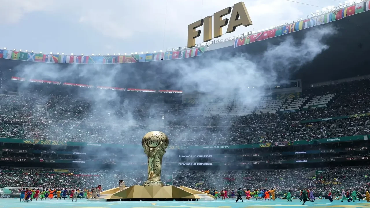 Vulcão no Azteca: Abertura da Copa vai além do futebol