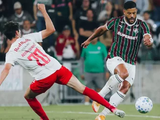 Hulk decepcionou em sua estreia oficial no Fluminense