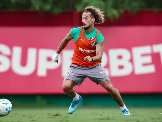 Guga em treino no CT Carlos Castilho