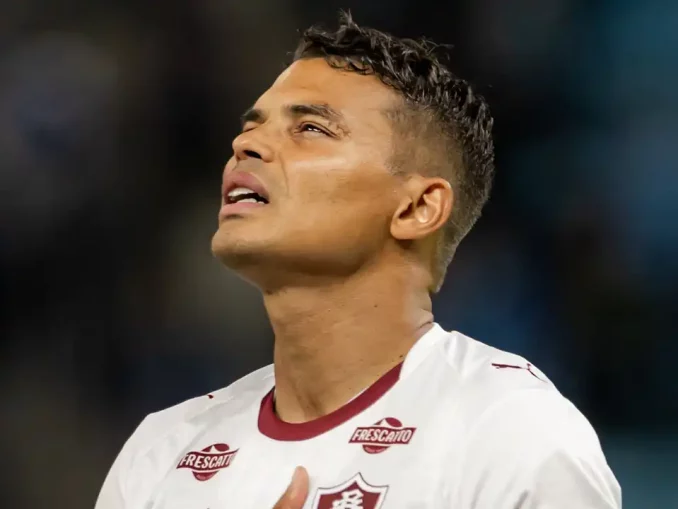 Saiba os bastidores do Fluminense. Thiago Silva respalda Marcão como interino e usará sua Licença UEFA para auxiliar o técnico. Confira!