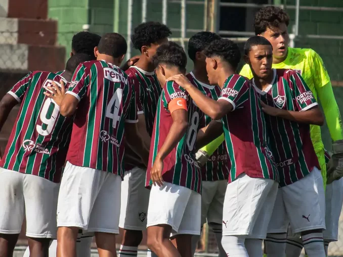 Fluminense bateu o Atlético-GO e segue na liderança do Brasileirão Sub-17