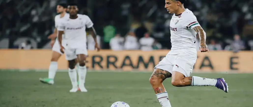 Guilherme Arana em ação pelo Fluminense