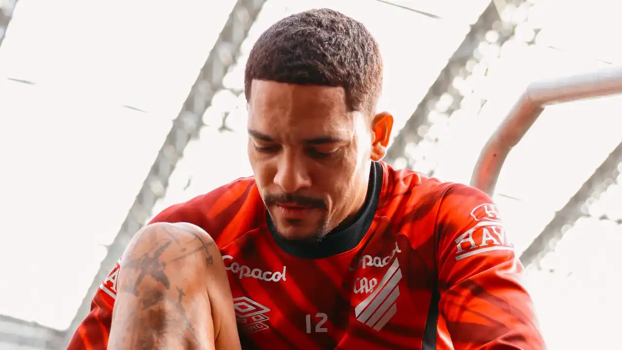 Gilberto é um dos ex-tricolores do Athletico-PR