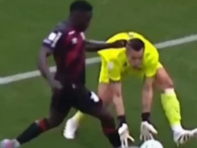 Simon apontou erro da arbitragem no pênalti marcado para o Athletico-PR contra o Fluminense