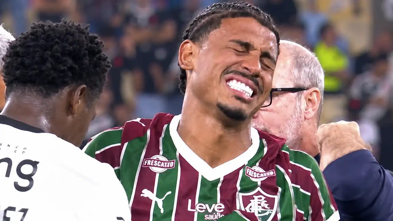 John Kennedy virou preocupação no Fluminense