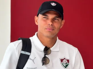 Thiago Silva viajou com a delegação do Fluminense para enfrentar o Athletico-PR