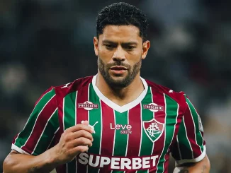 Hulk foi fortemente vaiado no empate do Fluminense com o Rivadavia