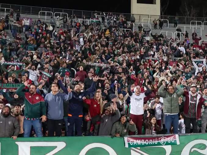 Torcida tricolor fez a festa na casa do Rivadavia