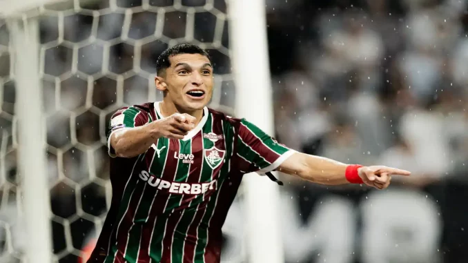 Kevin Serna marcou o terceiro gol do Fluminense na vitória sobre o Corinthians