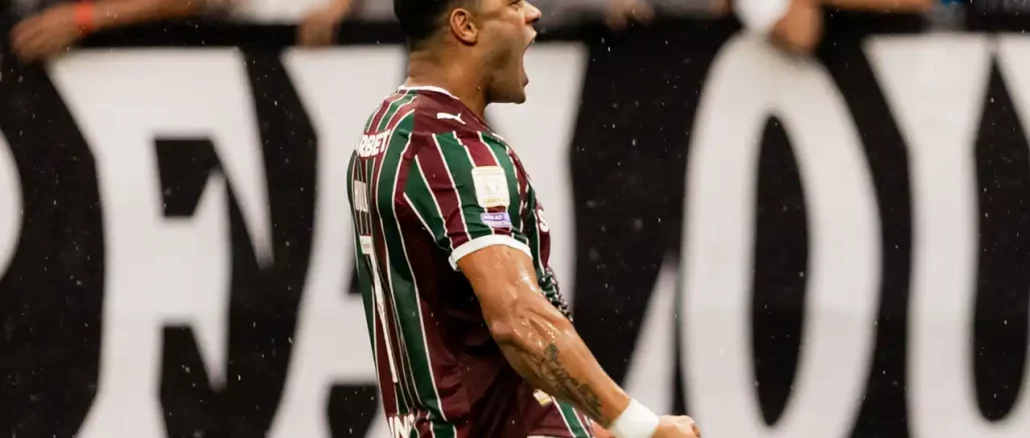 Hulk marcou pelo Fluminense contra o Corinthians