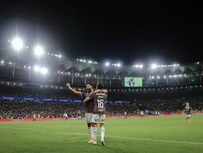 "Atenção quadruplicada pelo alto e jogo de xadrez." Confira a nova coluna de Vinicius Toledo para Fluminense x Palmeiras!