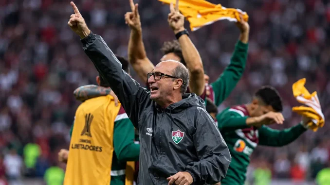 Nilton Petrone negou que tenha recebido oferta para deixar o Fluminense