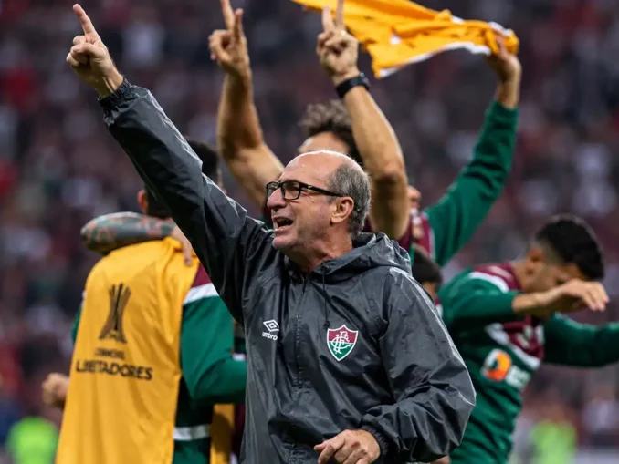 Nilton Petrone negou que tenha recebido oferta para deixar o Fluminense