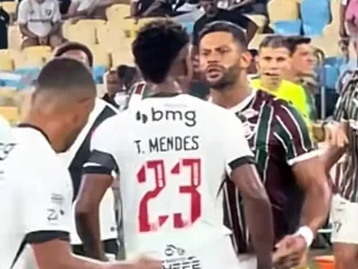Hulk e Thiago Mendes protagonizaram discussão no clássico