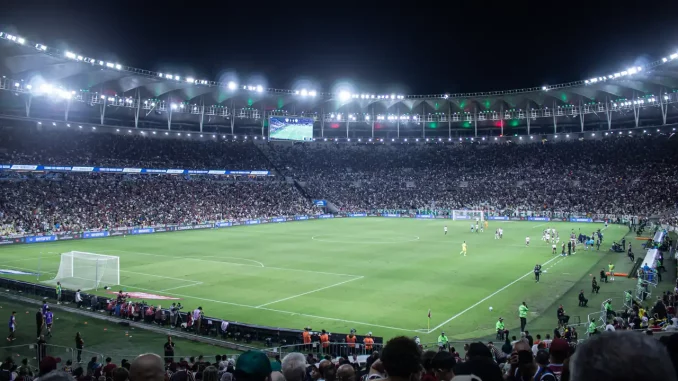 Mais de 50 mil torcedores apoiaram o Fluminense contra o Platense