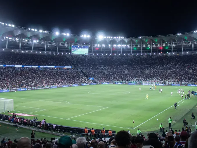 Mais de 50 mil torcedores apoiaram o Fluminense contra o Platense