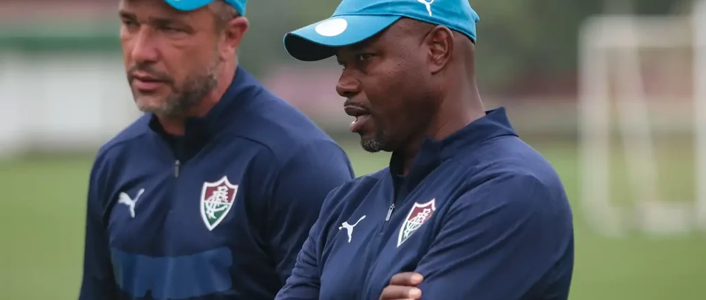 "Se eu fosse você, Marcão..." Confira a coluna de Lindinor Larangeira propondo novo esquema para surpreender o Palmeiras!