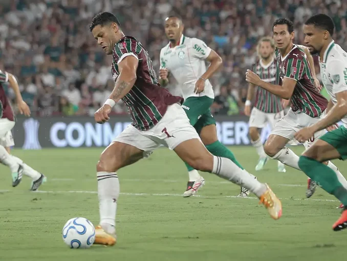 Hulk teve atuação critica por Felipe Melo