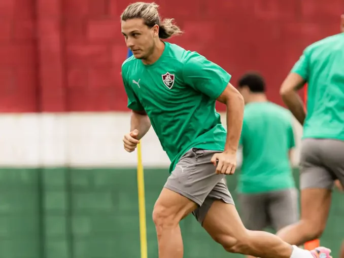 Fluminense não exibiu o patrocínio da Superbet no treino desta terça-feira