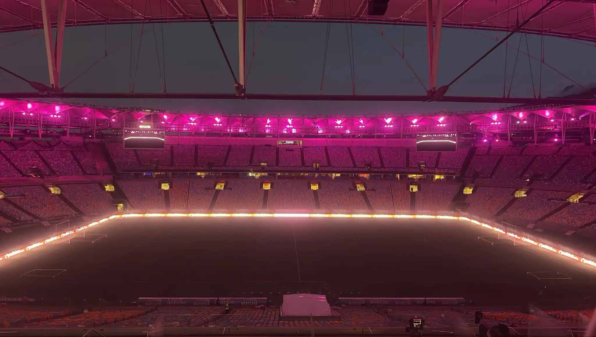 Maracanã terá iluminação em apoio ao Outubro Rosa