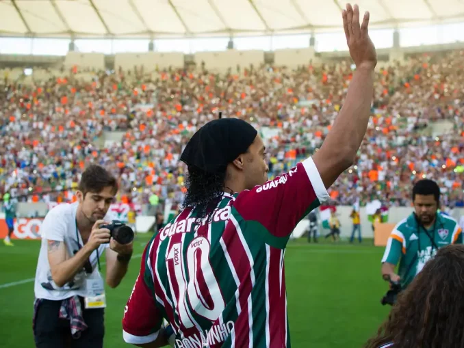 Ronaldinho manifestou apoio ao Fluminense antes da partida contra o Palmeiras